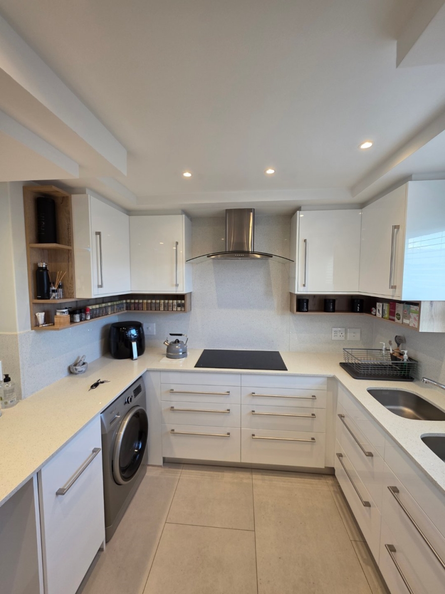 2 Bedroom Property for Sale in Lansdowne Western Cape